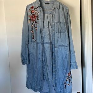 Size S denim, floral, drawstring, with pockets dress.